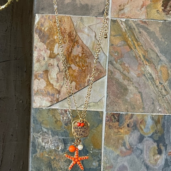🎁 Layered Starfish Necklace Set - Picture 12 of 13
